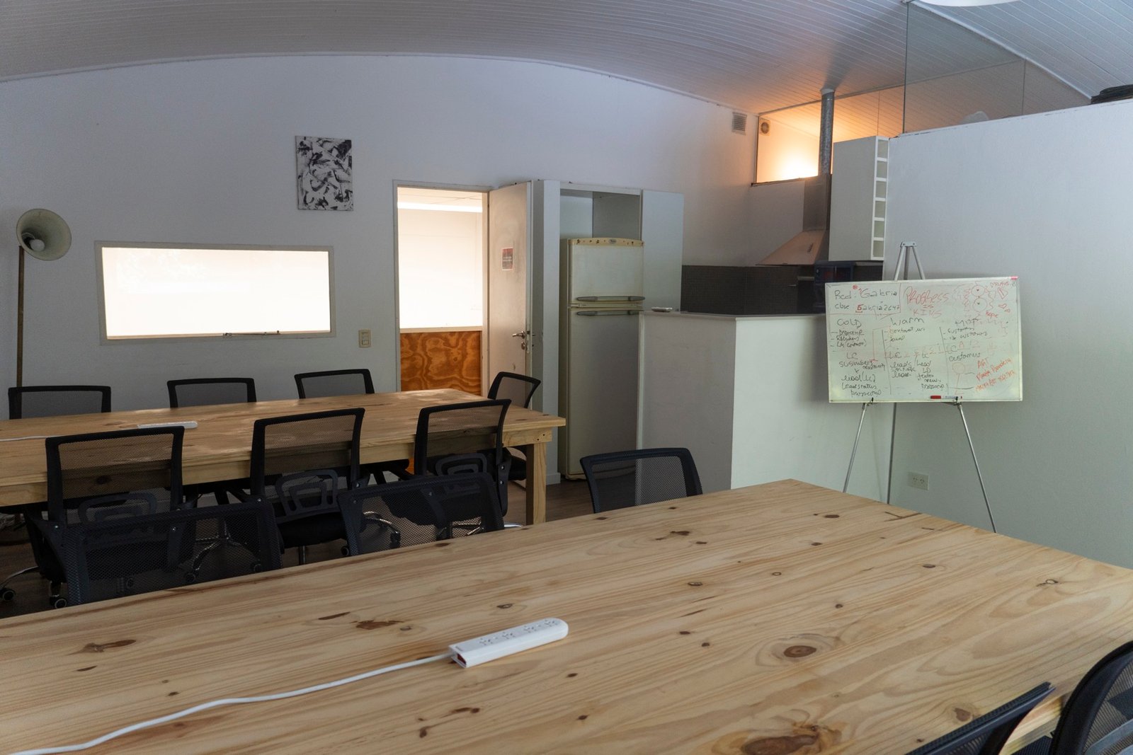 Loft con mobiliario de trabajo